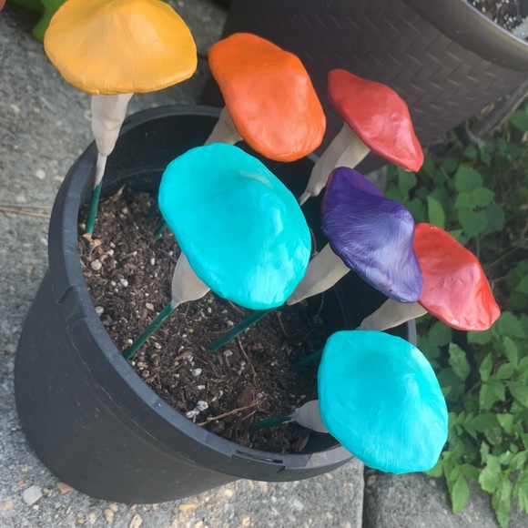 Set of 3 MUSHROOM π GARDEN FLOWER PLANT POT STAKES - Picture 3 of 12